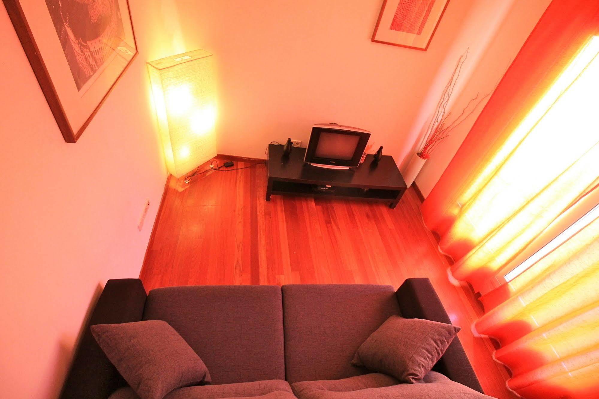 Prado Apartments Madrid Esterno foto