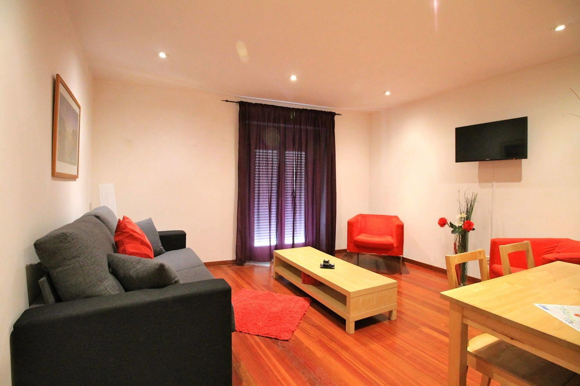 Prado Apartments Madrid Esterno foto
