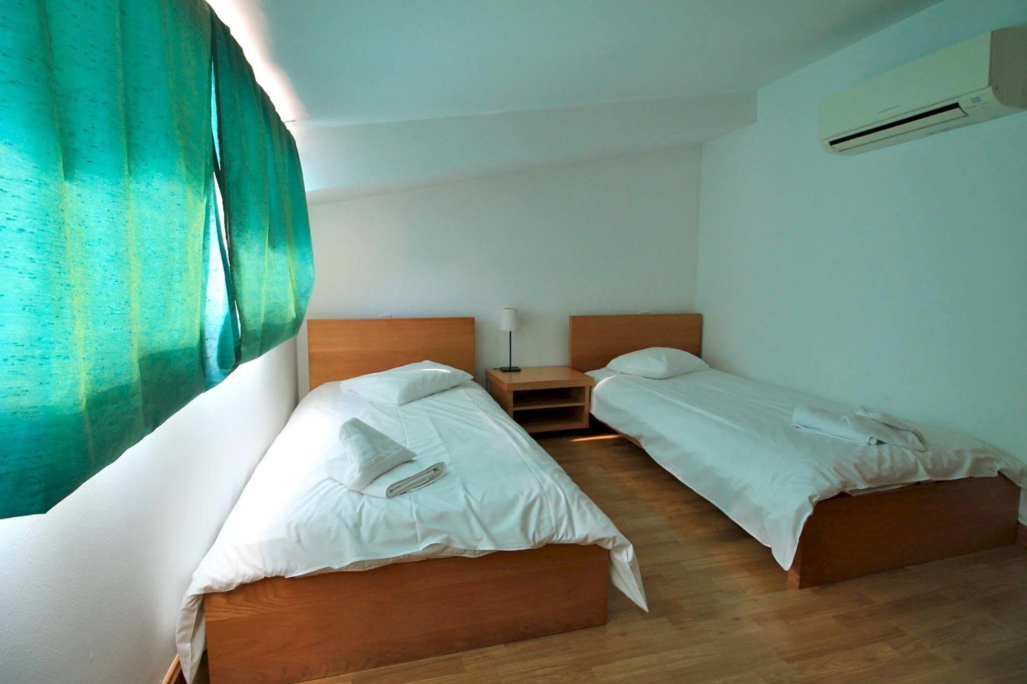 Prado Apartments Madrid Esterno foto