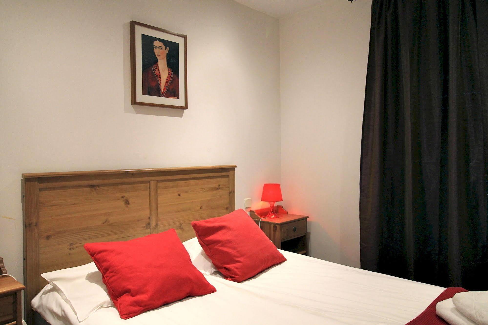 Prado Apartments Madrid Esterno foto